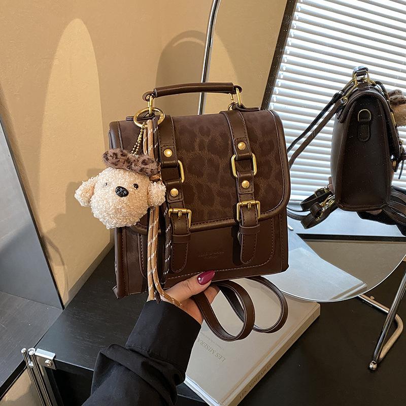 

Autumn and winter retro women s backpack 2025 new commuter fashion backpack travel mini schoolbag no pendant