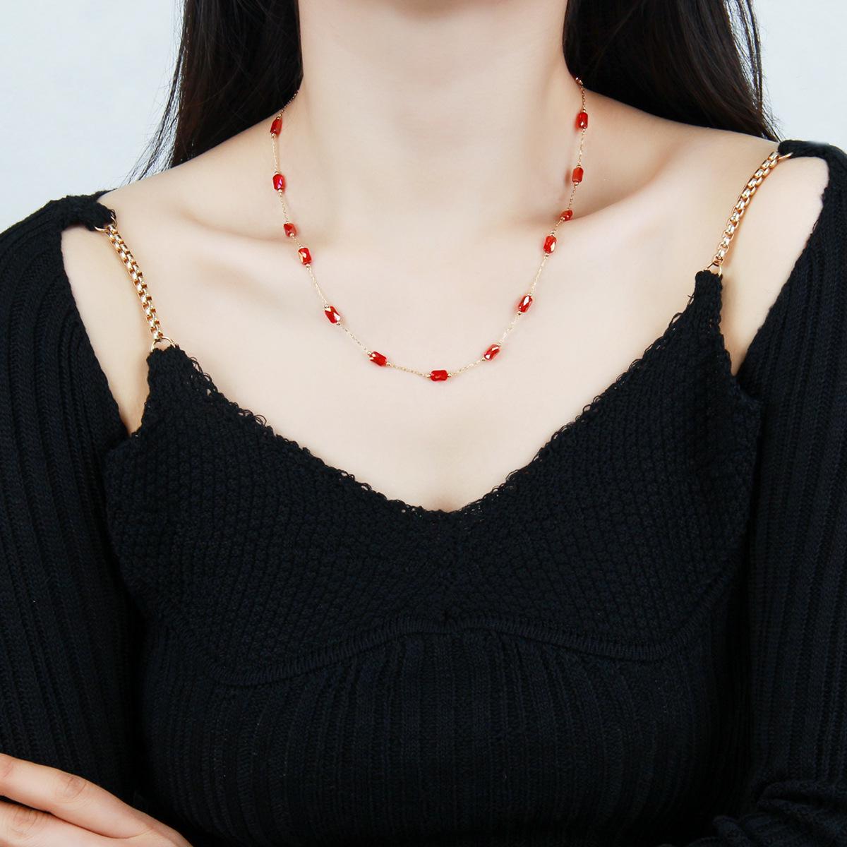 

Elegant Red Crystal Titanium Steel Necklace - Non-Fading, Versatile High-End Women s Clavicle Chain красный