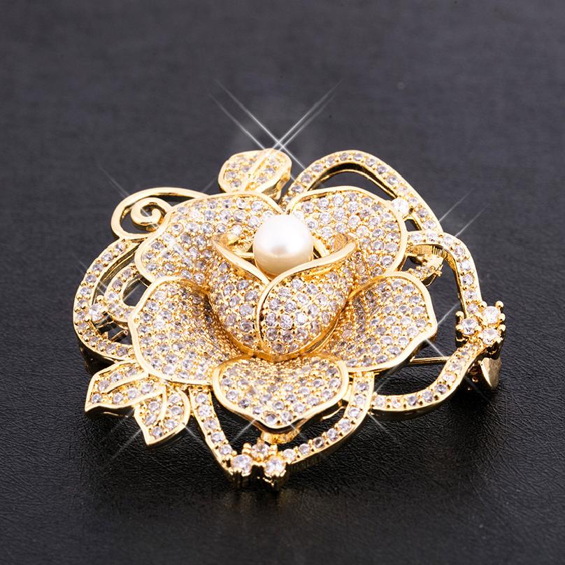 Korean-style luxury zircon-encrusted brooch, rose flower brooch, natural pearl pin brooch
