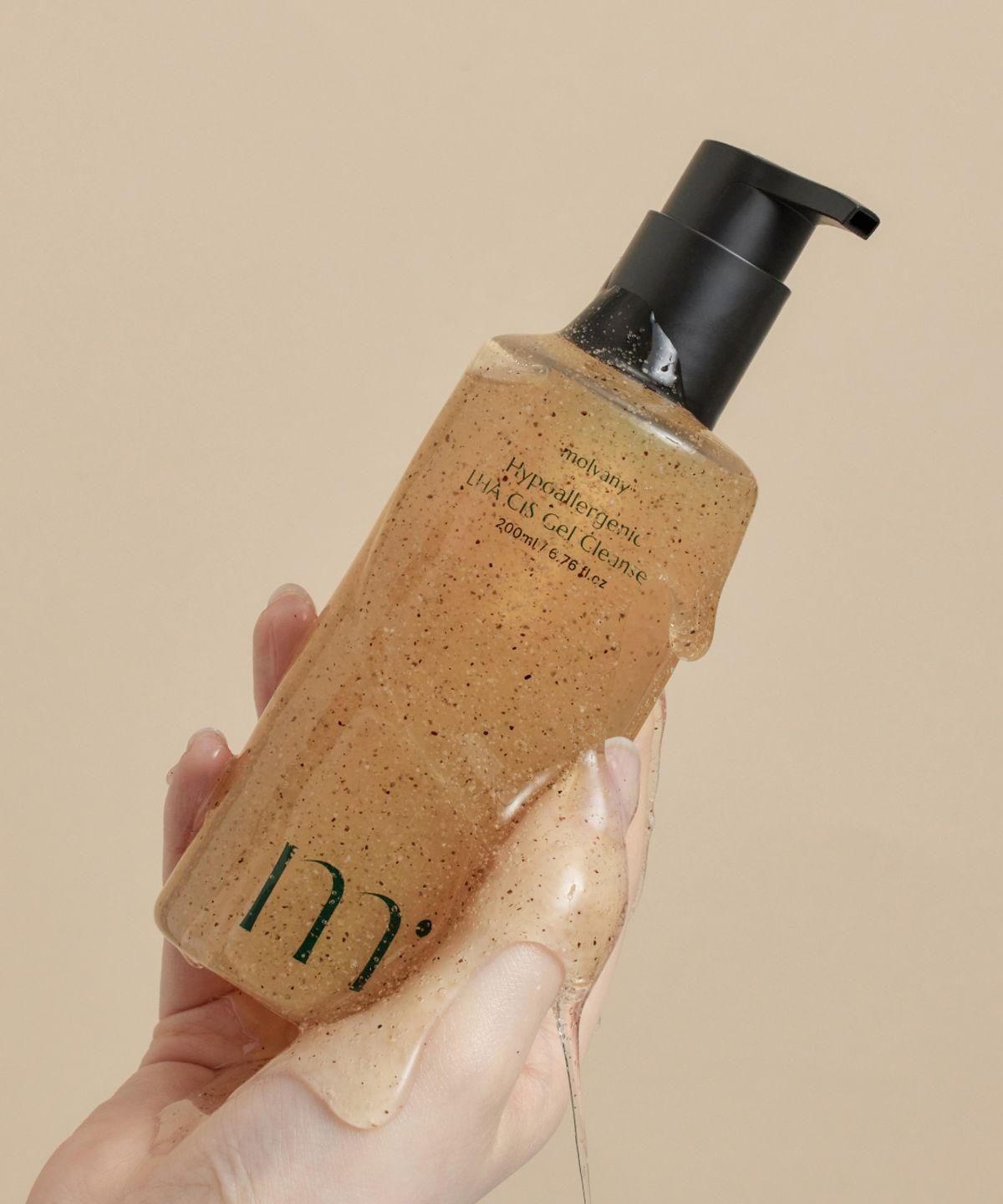 Molvani Hypoallergenic LHA Chestnut Peel Gel Cleanser