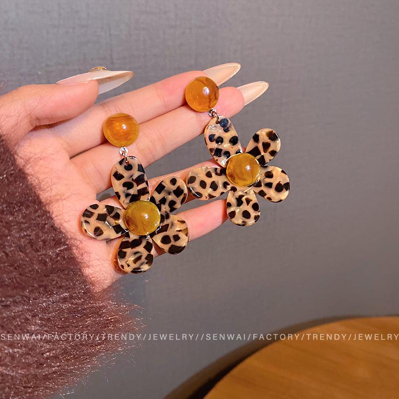 Wind leopard print flower stud earrings women s retro niche design earrings fashion commuter earrings