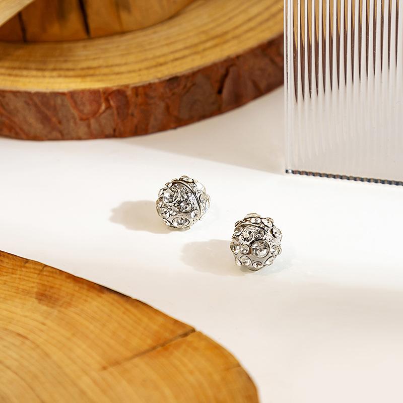 Diamond Ball Magnet Stud Earrings, Simple Temperament, No Ear Piercings, Ear Clips, Fashionable Commuting, Cute Temperament Earrings.