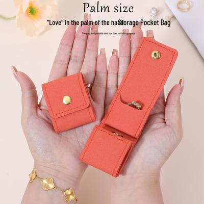 Creazione di gioielli e bijoux – Portagioie ed espositori per gioielli