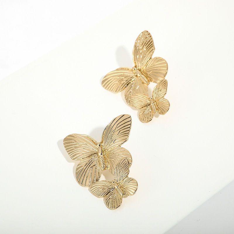 Exquisite Vintage Butterfly Wings Symmetrical Charms Fashion Stud Earrings for Women Jewelry Girl Party