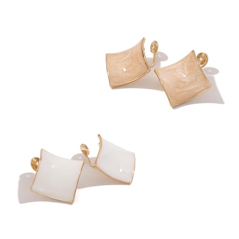 Korean Irregular Diamond Design Clip-On Earrings: Unique, No-Piercing Ear Accessories for Women