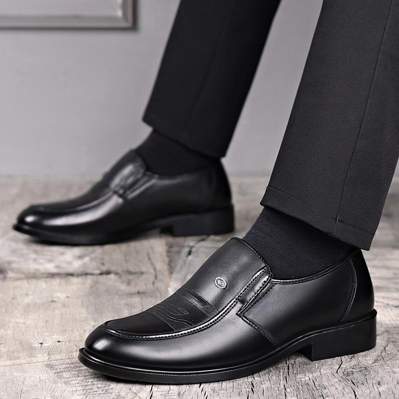 Men's Leather Shoes Spring Leather Business Dress Soft Sole Casual Breathable Middle Old Dad Men's Shoes