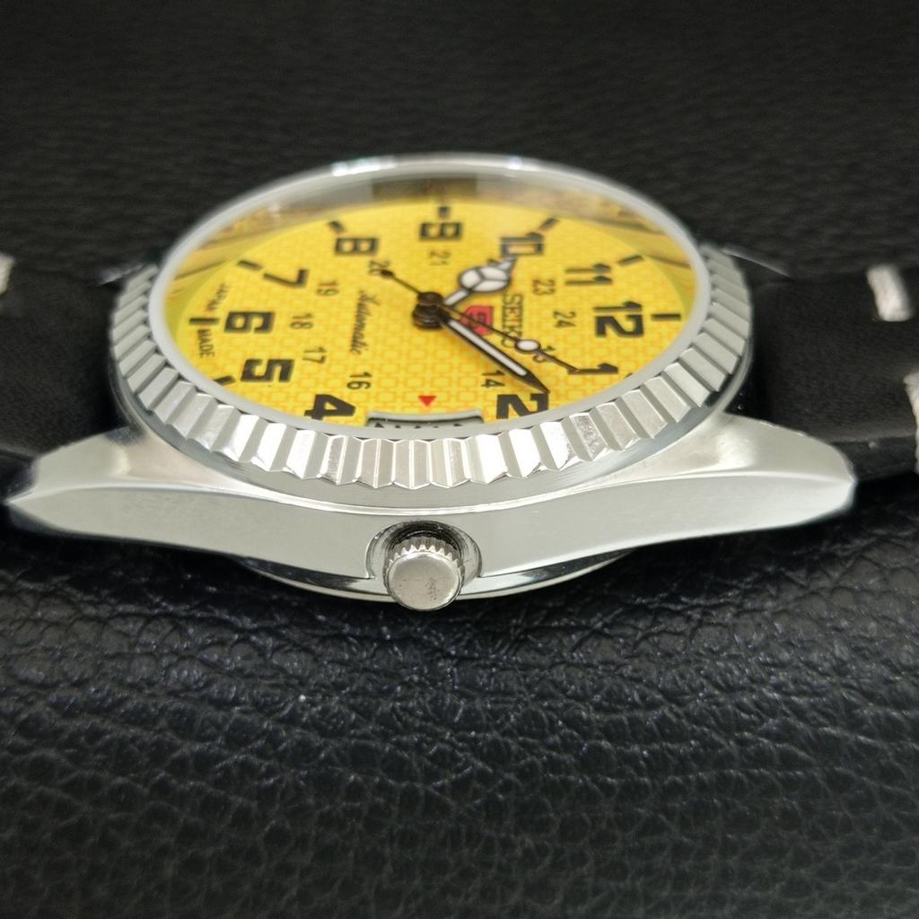 VINTAGE SEIKO 5 AUTOMATIC REFURBISHED JAPAN MENS YELLOW DIAL WATCH a444000-1