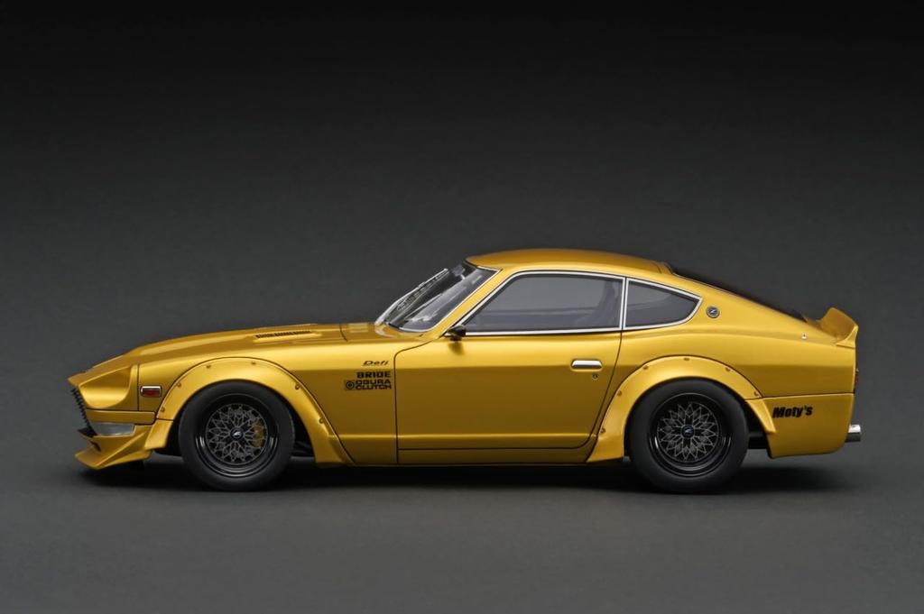 Ignition Model Nissan Fairlady Z STAR ROAD Yellow Metallic Finished Product 1/18 (S30)