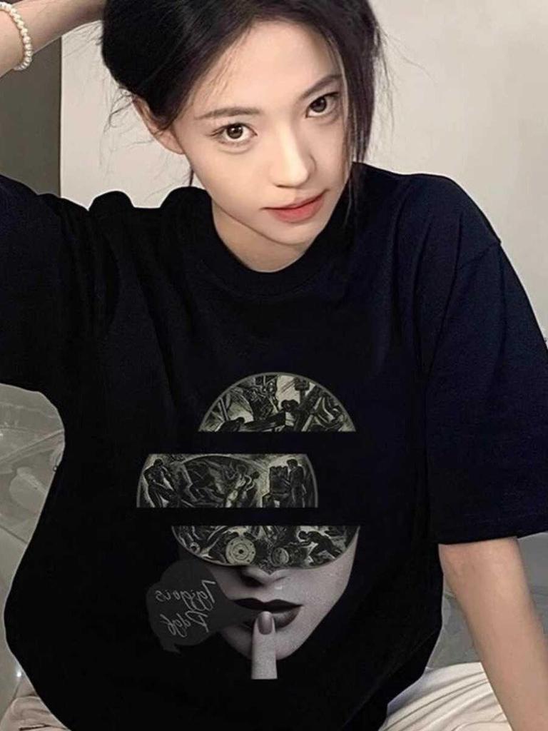 Unisex Retro Hip Hop Face Print Plus Size T-Shirt for Men and Women - Trendy Loose Fit for Couples