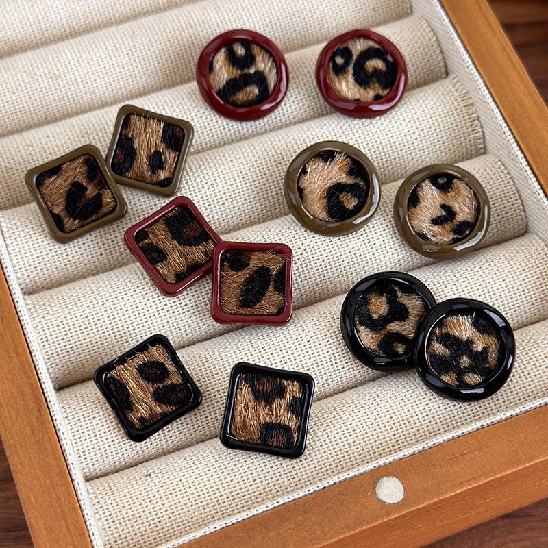 2025 Trendy Vintage Irregular Geometric Plush Leopard Print Stud Earrings For Women Party Trendy Autumn Winter Charm Accessories