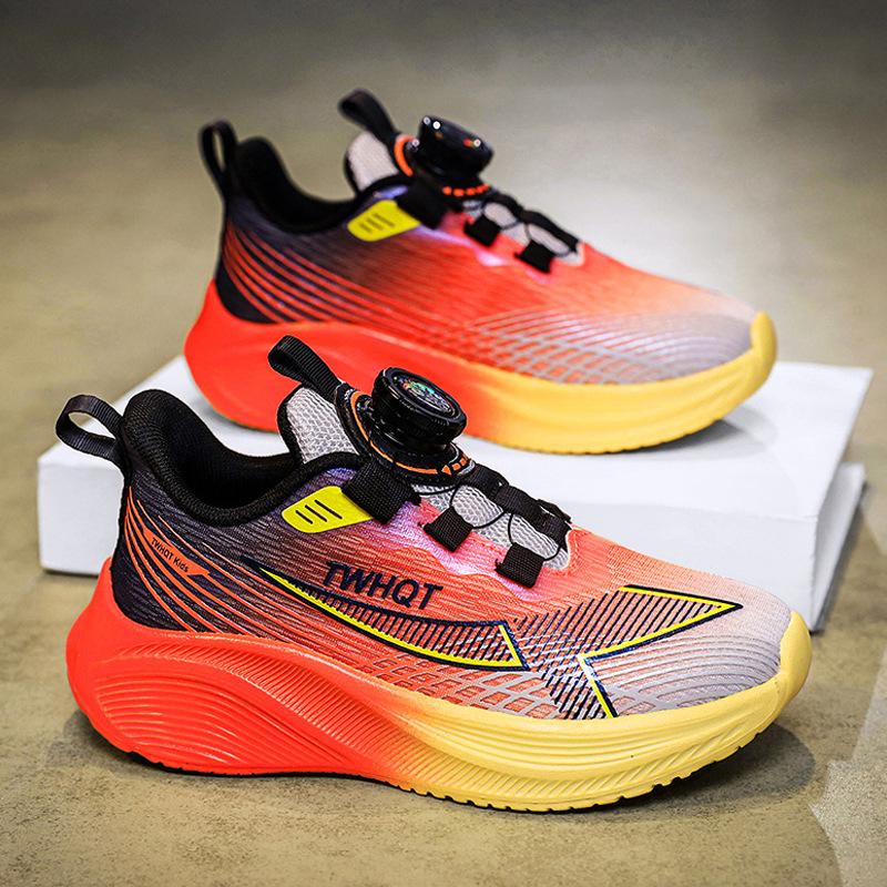 Children's Shoes Boys 2025 Spring New Boys Mesh Breathable Sports Running Shoes Middle Children Fried Street Knob