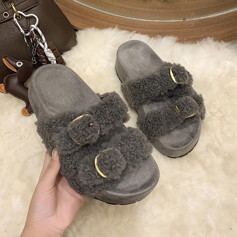 Muffin thick bottom one word fluffy slippers women wear 2025 autumn and winter new Internet celebrity fairy wind heightened plush half drag