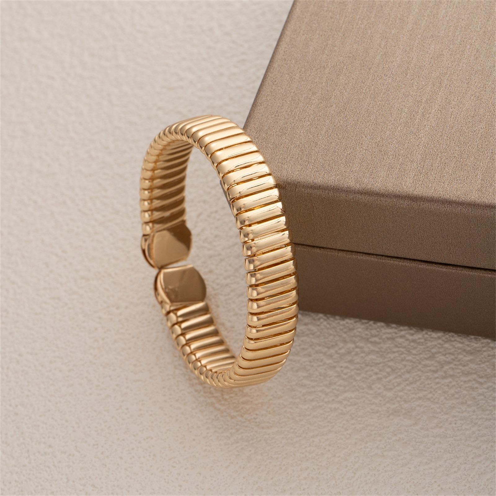 

Metal Striped Bracelet With High-end Elastic Jewelry Set One Size