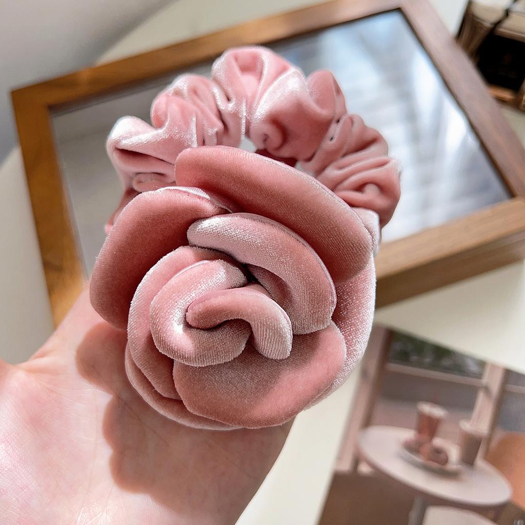 Gentle Temperament High-end Feel Handmade Velvet Rose Petals Intestinal Circle Internet Famous Low Ponytail Headband Retro