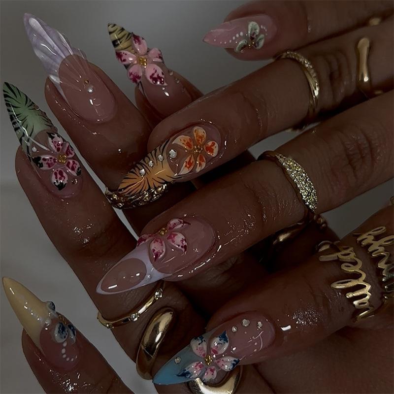 24 ks Letní oceánské mandlové nalepovací tipy na nehty 3D květina Hvězdice Mušle Design Francouzské falešné nehty Vysoká kvalita Falešné nehty Nositelný