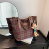 Die diesjährige beliebte Mode Retro Handtasche 2025 Frühling neu vielseitig ins Schulter Achsel Tragetasche