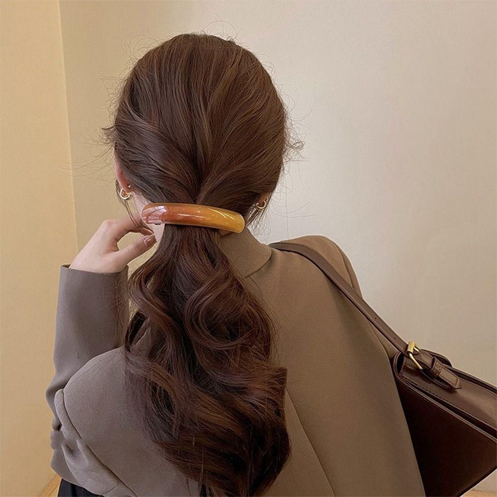 

PVC Leopard Print Hair Clip Arc Large Hairpin Creative Spring Clip Female style 2