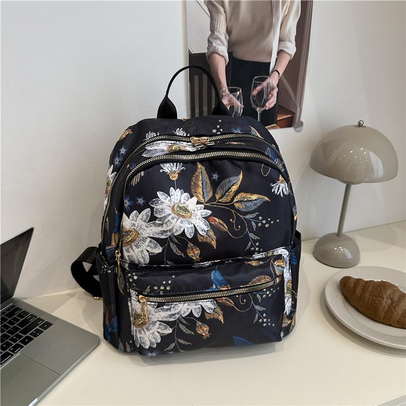 Beautiful butterfly printing casual large-capacity student schoolbag going out for leisure commuting versatile backpack backpack
