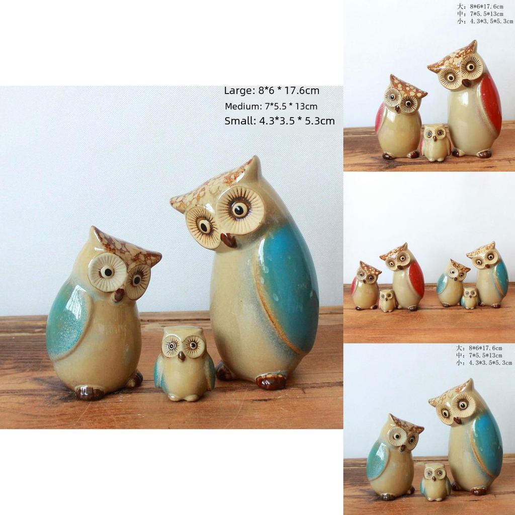 Schattig Keramisch Uilbeeldje Voor Huisdecoratie En Tuindier Weergave In Kleurrijk Geglazuurd Porselein