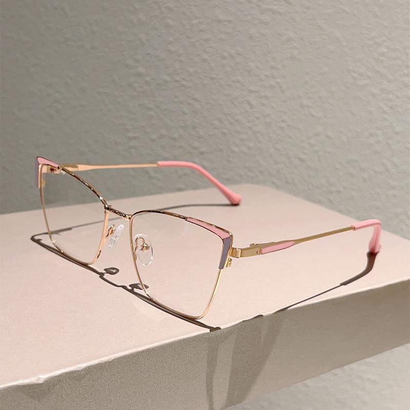 Oversized Cat Eye Glasses Women New Stylish Vintage Blue Light Blocking Eyewear Fashion Design Decorative Eyeglasses