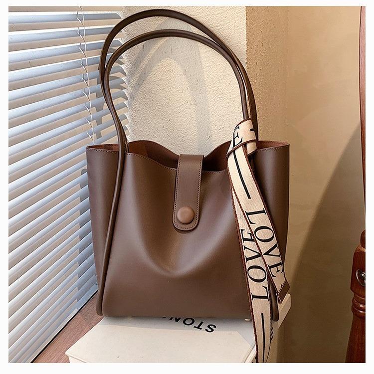 Damen Schultertasche mit großem Fassungsvermögen für den Frühling - Trendige, modische Tragetasche mit Textur