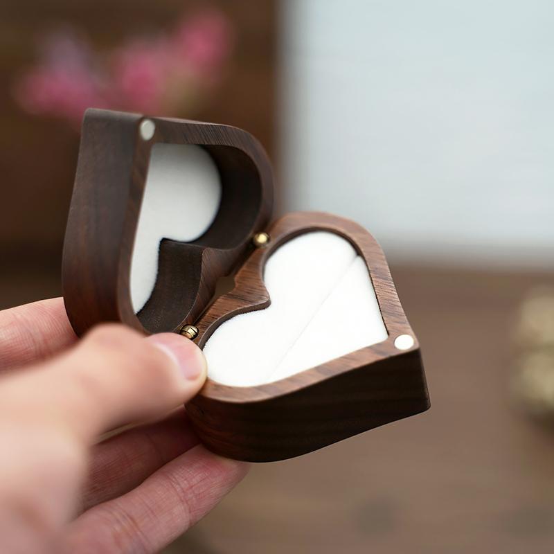 Boîte à bagues en bois de noyer en forme de cœur, support pour bague de fiançailles, boîte de rangement pour bijoux, sans bague