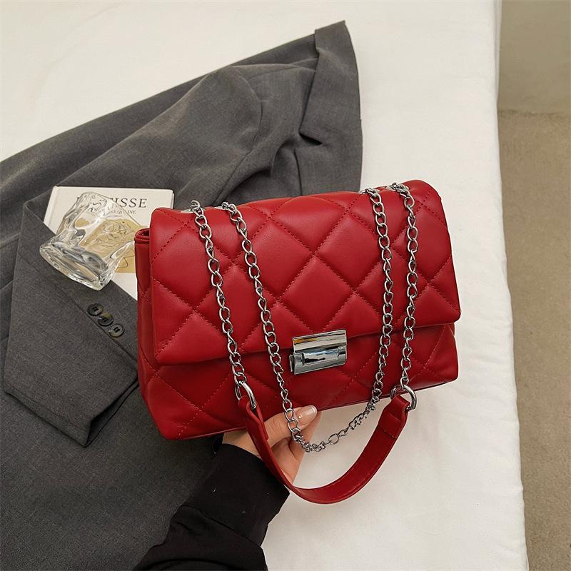 Schlichtes und modisches Temperament, kleine Damentaschen für Pendlerinnen, Damenschlösser, personalisierte neue kleine quadratische Tasche für den Herbst, Trend