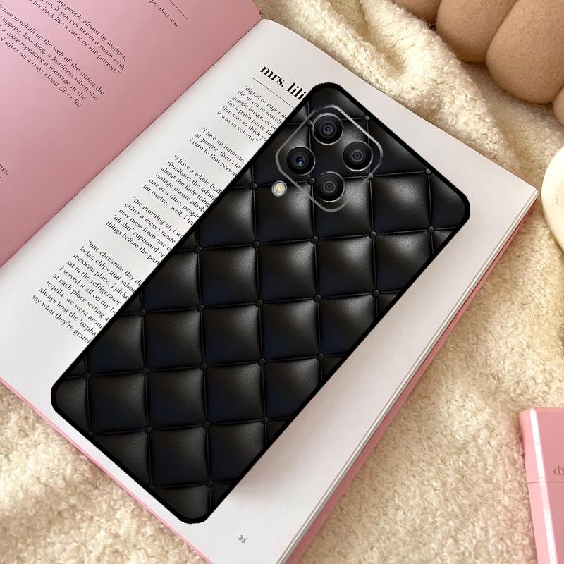 

Quilted Texture Sofa Pattern Crown Case For Samsung Galaxy M12 M14 M11 M13 M15 M06 M16 M36 M56 M31 M53 M32 M52 M35 M55 M34 M54 Samsung M22