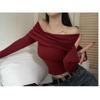 American Retro One Shoulder Long Sleeved T-shirt for Women Featuring Off the Shoulder Beauty Unique Style and Sexy Tight Fitting Base Shirt