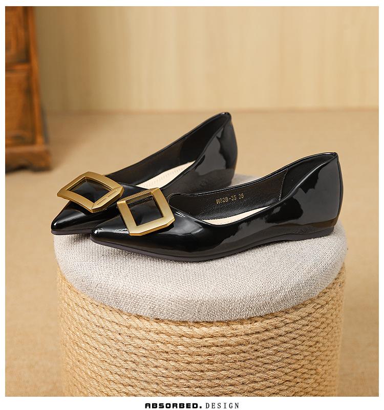 

Huiliya flat-soled single shoes new French temperament pointed single shoes flat shoes shallow commuter women s shoes 40 чёрный