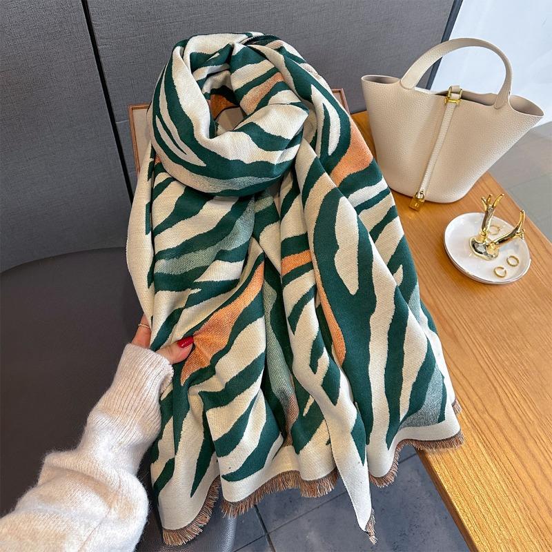 New Imitation Cashmere Irregular Stripes Contrasting Colors Printed Scarf Autumn and Winter Warm Scarf Soft Stripes Big Shawl Women