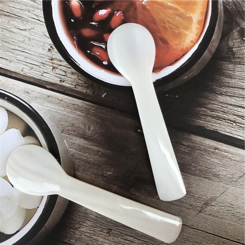 8CM Shell-Design Plastic Coffee & Dessert Spoon