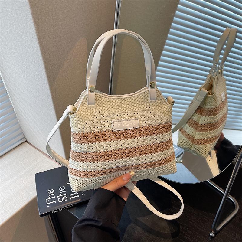 Nischendesign Tasche Damen neue Sommer Umhängetasche gestrickte gewebte Tasche lässige tragbare Beuteltasche