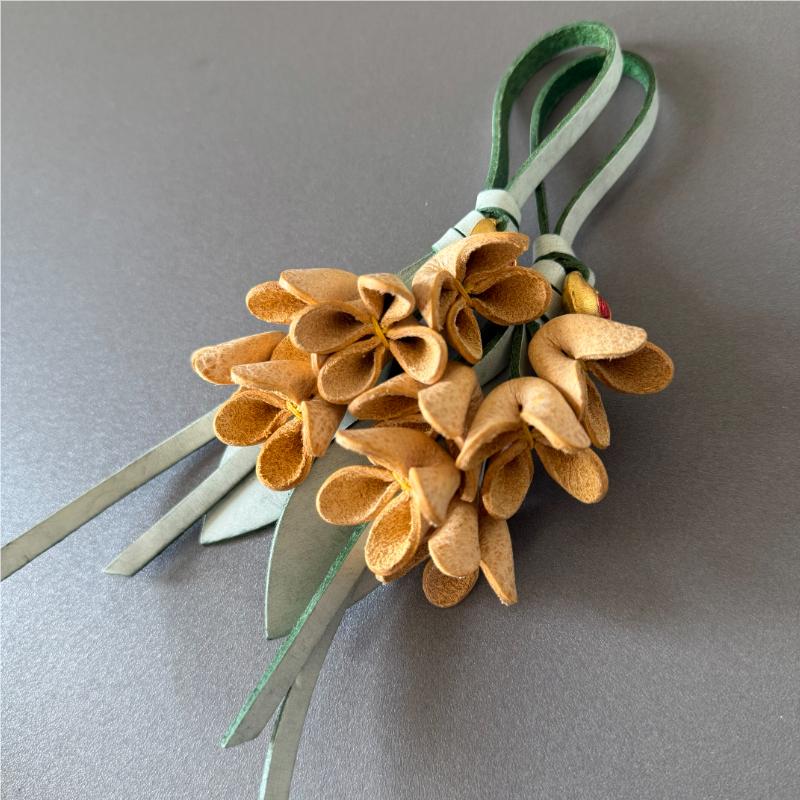 Handmade Floral Gold Embellied Top Layer Genuine Leather Bag Charm Real Leather Accory For Bags Pendants