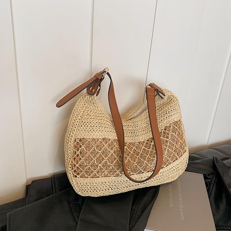 Casual Straw Shoulder Bag With Polyester Lining For Spring Outfits