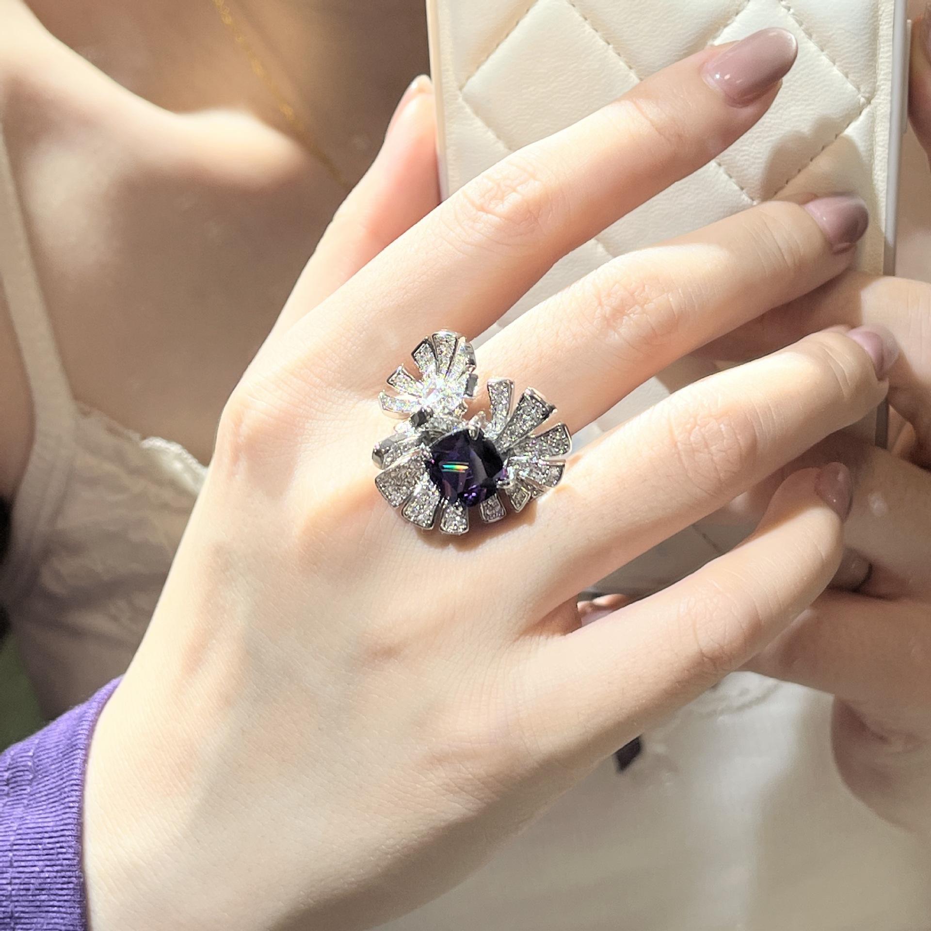 

Luxury Flower High Carbon Diamond Simulation Purple Gemstone Ring, Royal Purple Purple Diamond Double Flower Colored Treasure Open Ring Opening adjustable