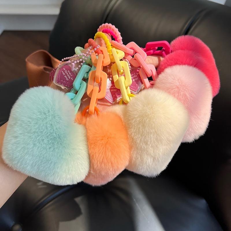 Lovely Heart Keychain Simple Car Key Chain Plush Pompoms Hanging Ornaments Keyrings Bag Pendant Keychain Accessories
