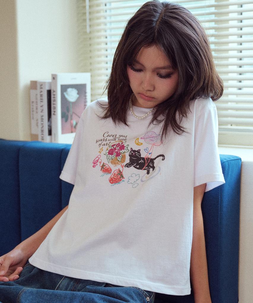 CPGN STUDIO Dtp Doodle Art Crop Short Sleeve T-Shirt White