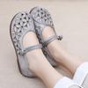 2025 Frühling und Sommer neue Mutter Schuhe Chinesischer Stil Alte Peking Stoffschuhe Damen Atmungsaktive Hohle Mittelalterliche und Ältere Lochsandalen