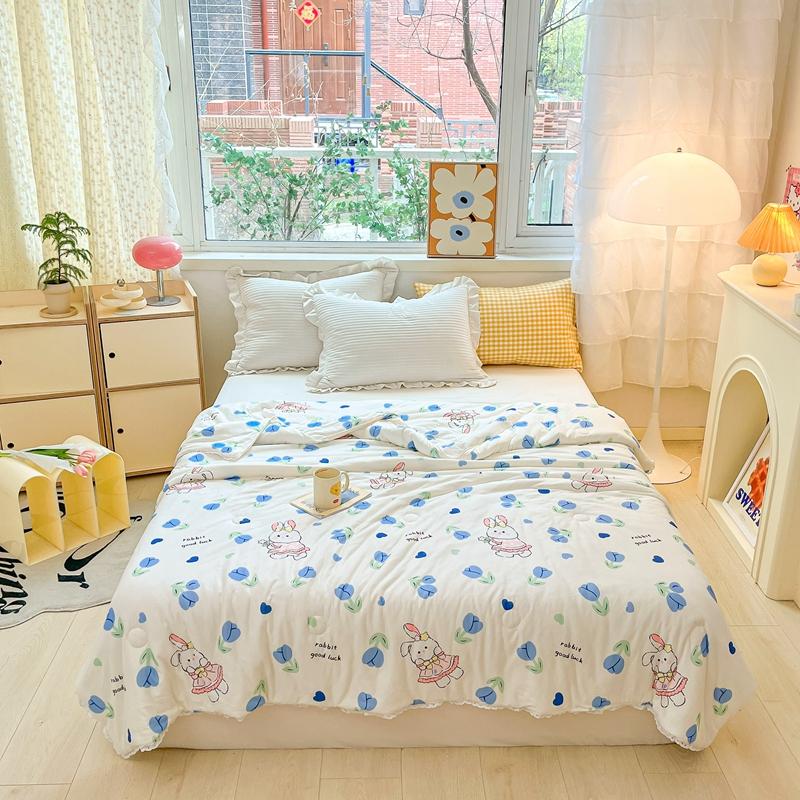 Cartoon Space Bear Rocket Pattern Summer Quilt Skin-friendly Comfortable Air Conditioning Quilted Quilt for Kids Boys Girls