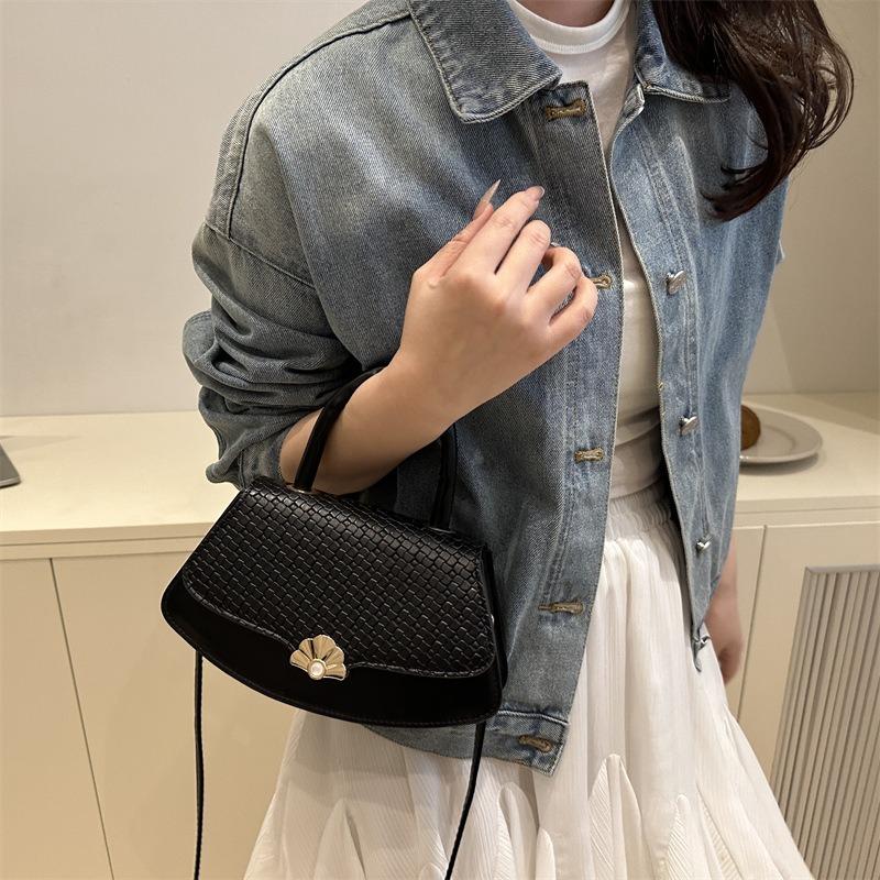 Fan Handbag Bag Women's Summer New Niche Design Shoulder Messenger Bag High Texture Fashion Messenger Bag