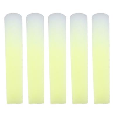 5PCS Clarinet Traditional Reeds 2.5 Strength Resin Beginner Clarinet Reeds for Practice and Performance Yellow
