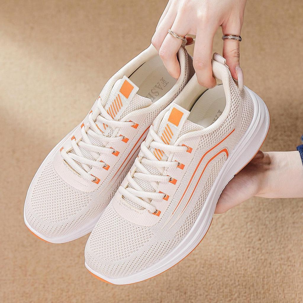 2026 Autumn Women's Lightweight Breathable Casual Low-Top Running Shoes