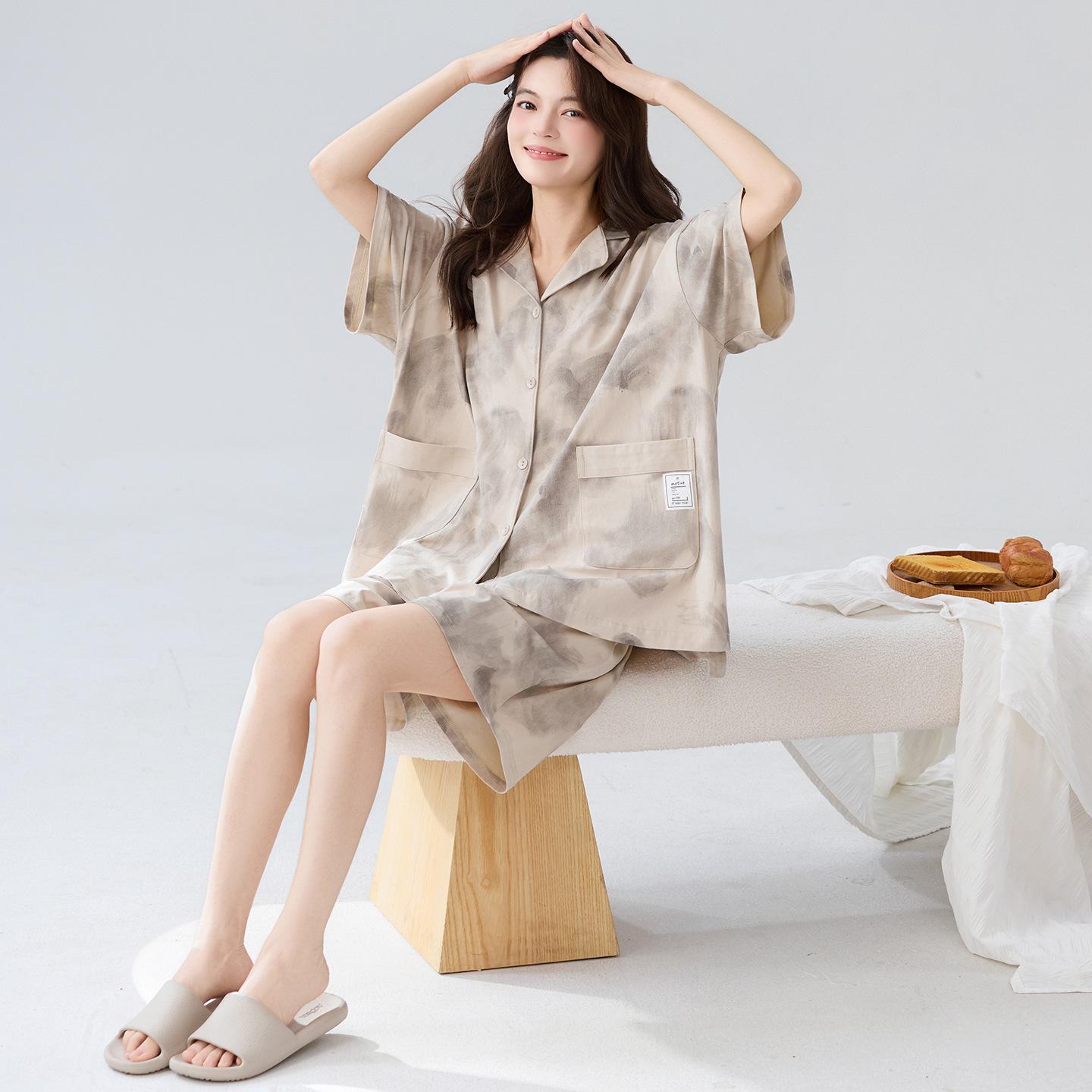 

7A Plus Size Antibacterial Cotton Pajama Set: Women s Summer Short Sleeve & Shorts Home Wear XL for 60-70 kg