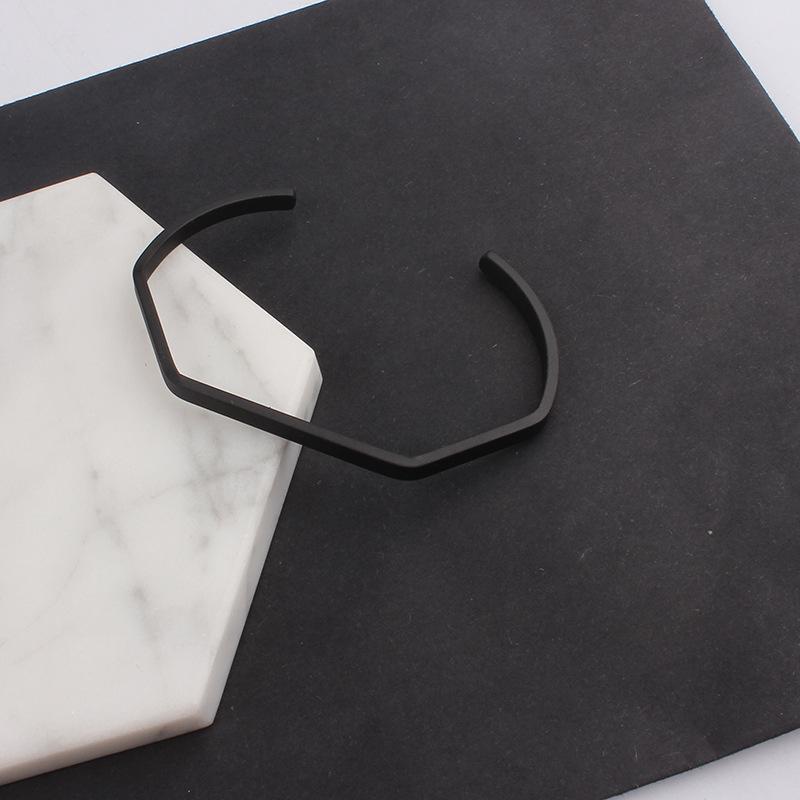 2019 new hot-selling jewelry, smooth irregular opening metal bracelet, simple and popular personalized fashion bracelet