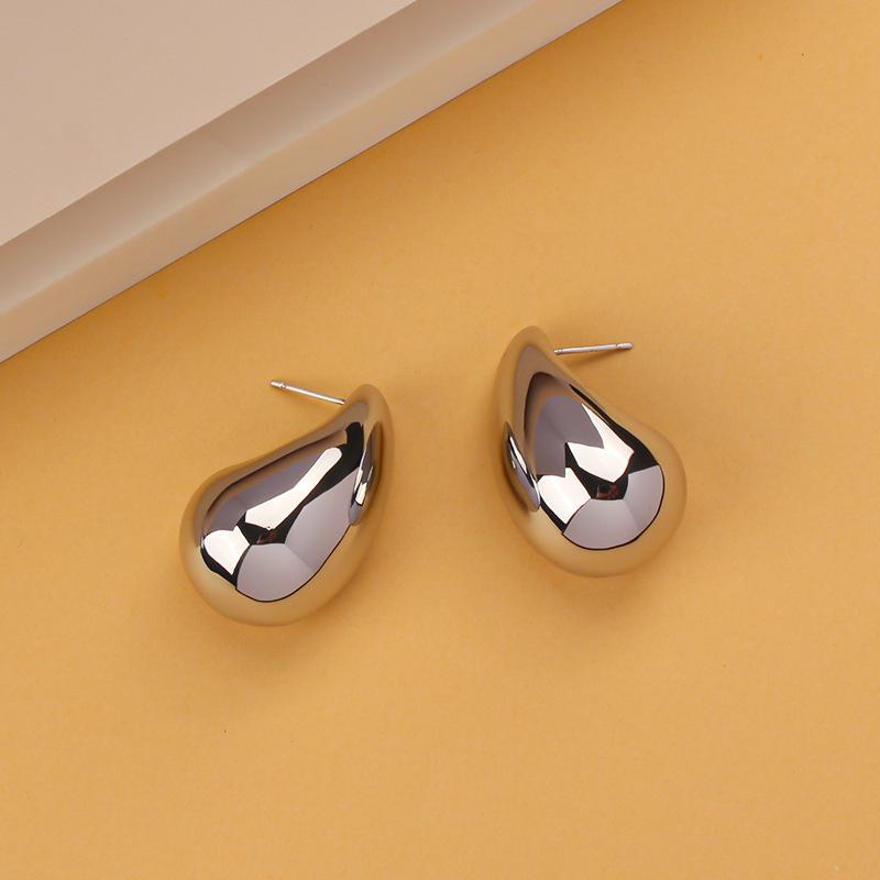 Elegant Water Drop Stud Earrings: European & American Smooth Metal Bean Design - Simple, Versatile, Light Luxury for Women