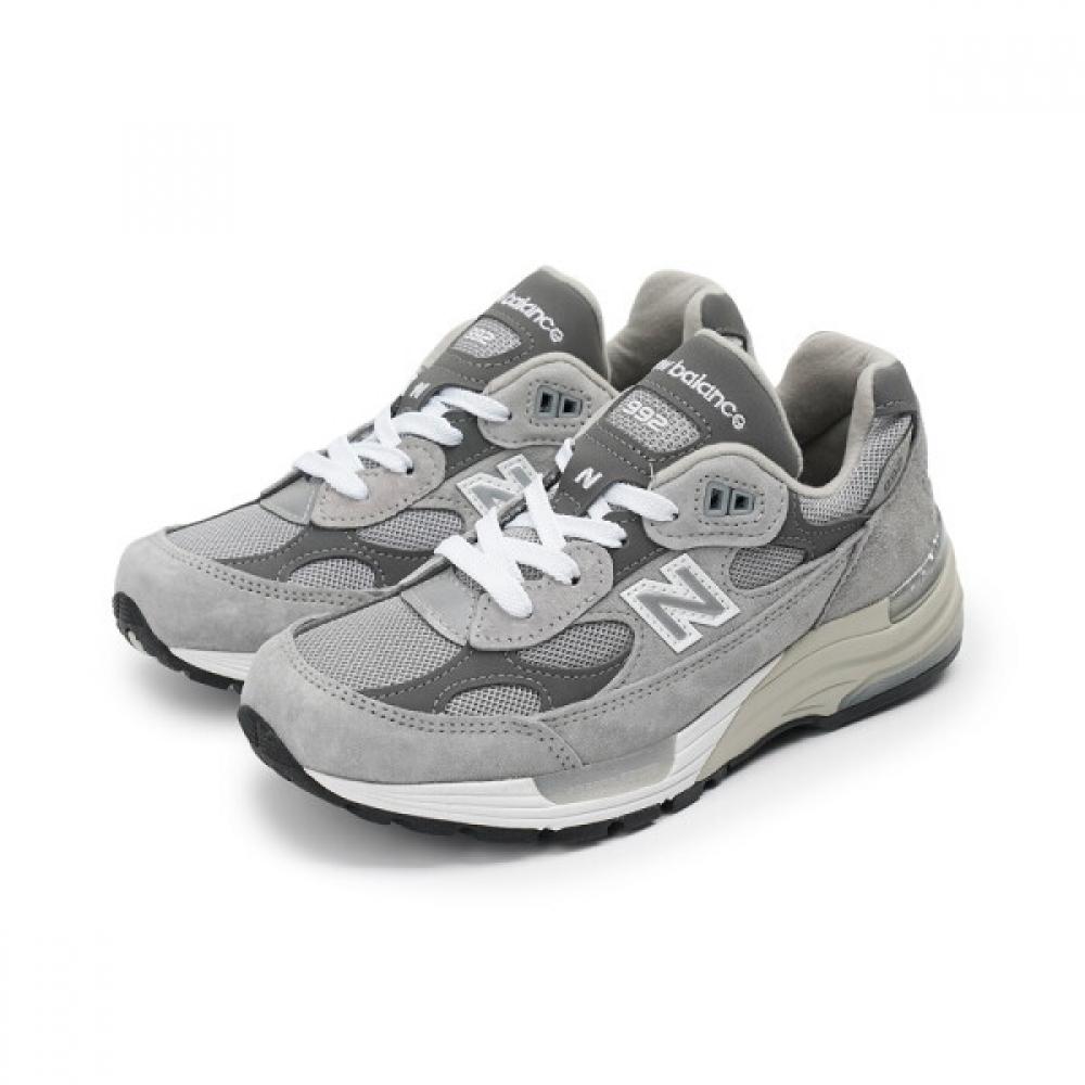 

New Balance 992 Core Gray Silver Metallic 250