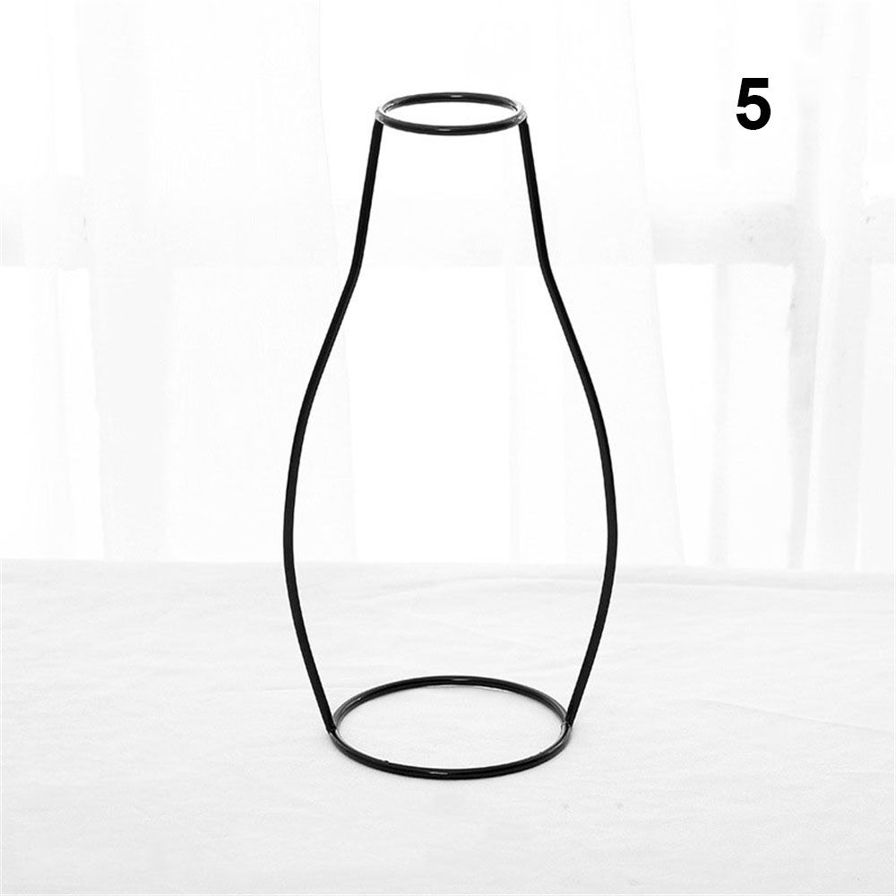 Animals Minimalist Art Iron Sculpture Retro Metal Black Lines Handmade Figurines Abstract Cat Dog Ornaments Desk Art Decorations