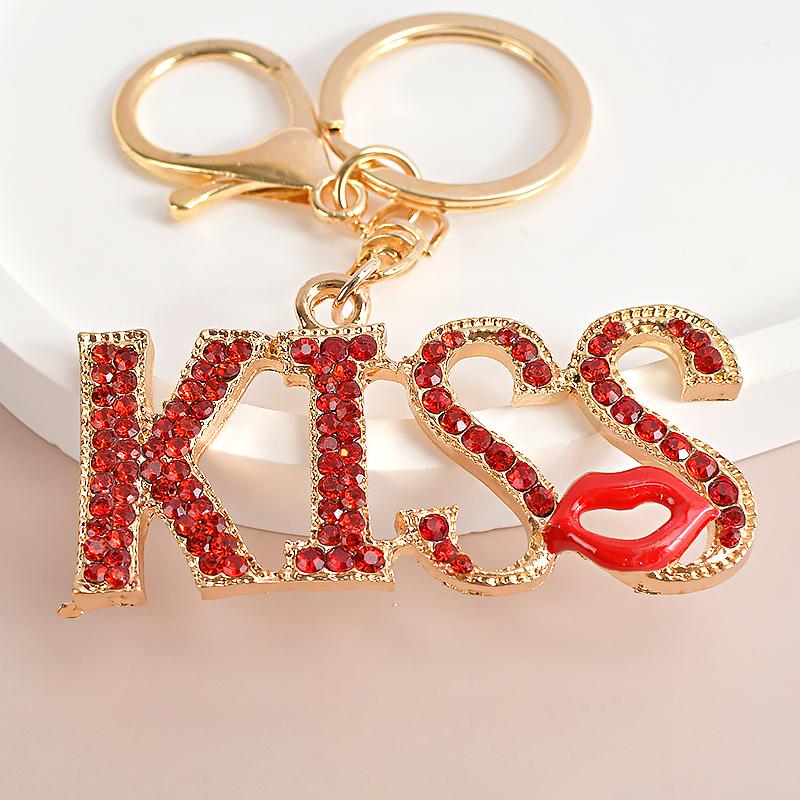 

1 шт. подарок изысканный кулон для губ с буквами и инкрустацией стразами KISS брелок аксессуары Шарм