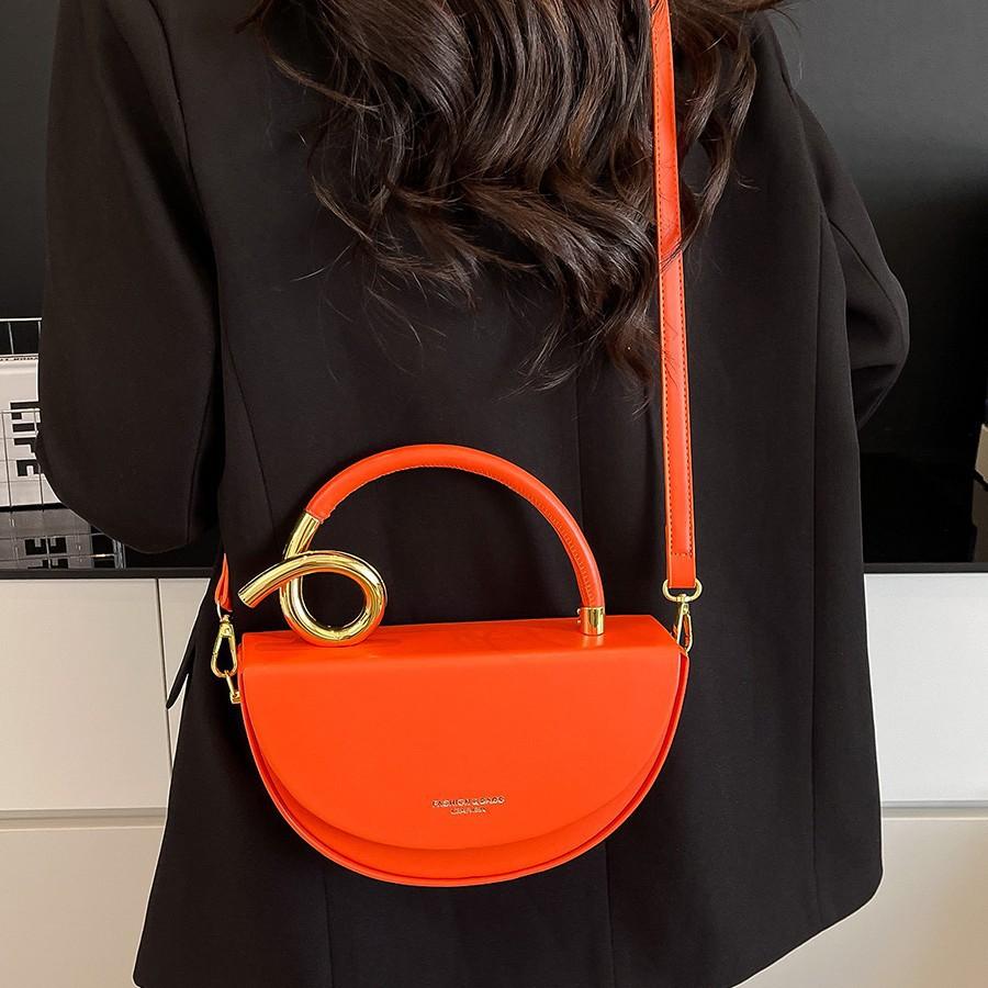 Popular fashion niche handbag simple 2025 new high-end messenger bag women's saddle bag
